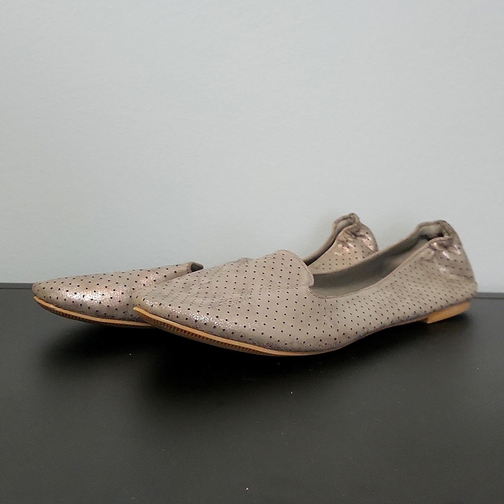 American Eagle sz8.5 metallic silver ballet flats